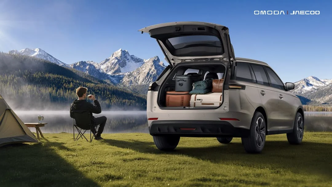 rear_trunk_202b50fca7.jpgw1080q75 (1)